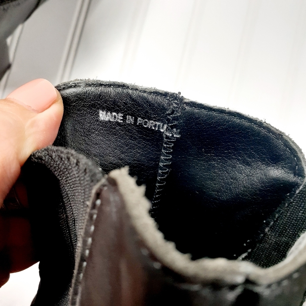 Megis Black Heeled Ankle Boots - Picture 9 of 10